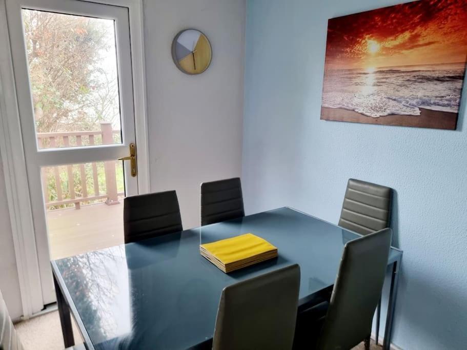Front Line Chalet With Open Sea Views & Swimming Pool In Kingsdown No14 Villa Kültér fotó
