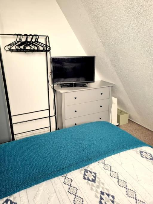 Front Line Chalet With Open Sea Views & Swimming Pool In Kingsdown No14 Villa Kültér fotó